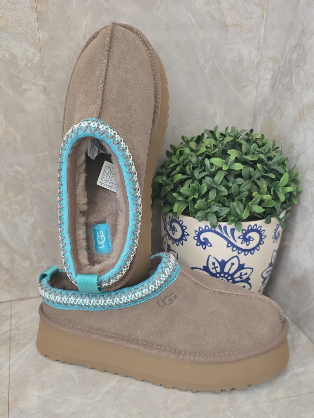 UGG Tazz II Slippers "Caribou / Sapphire Ice" Women's sz 8